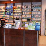 Apotheken_Einrichtung_Ladenbau_Medikamentenregal_Ref02